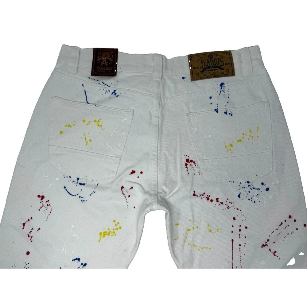 NWT Size 30 Men's Jeanius Akademiks Shorts White Denim Paint Splattered